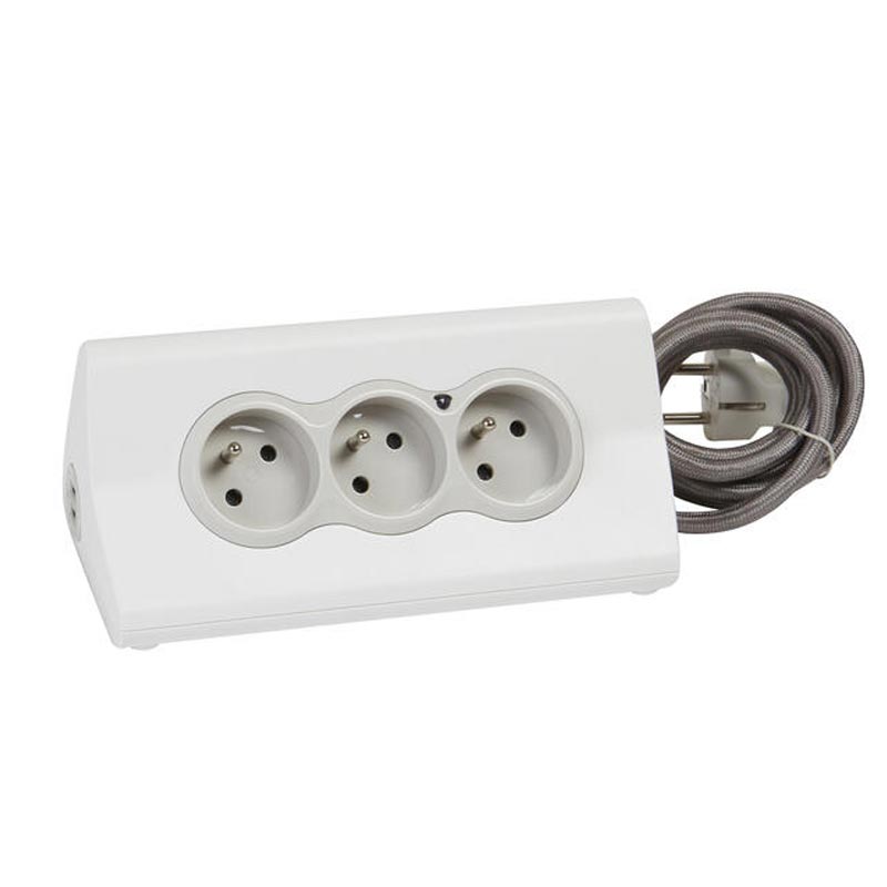 Rallonge Multiprises LEGRAND 3 2P+T +2USB+ Suptablette Rallonge Multiprises LEGRAND 3 2P+T +2USB+ Suptablette